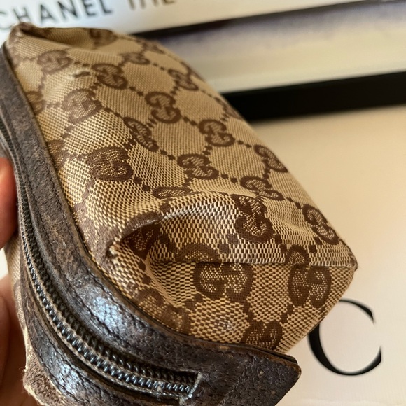 GUCCI Canvas Monogram Pouch Wristlet Vintage - Picture 7 of 17
